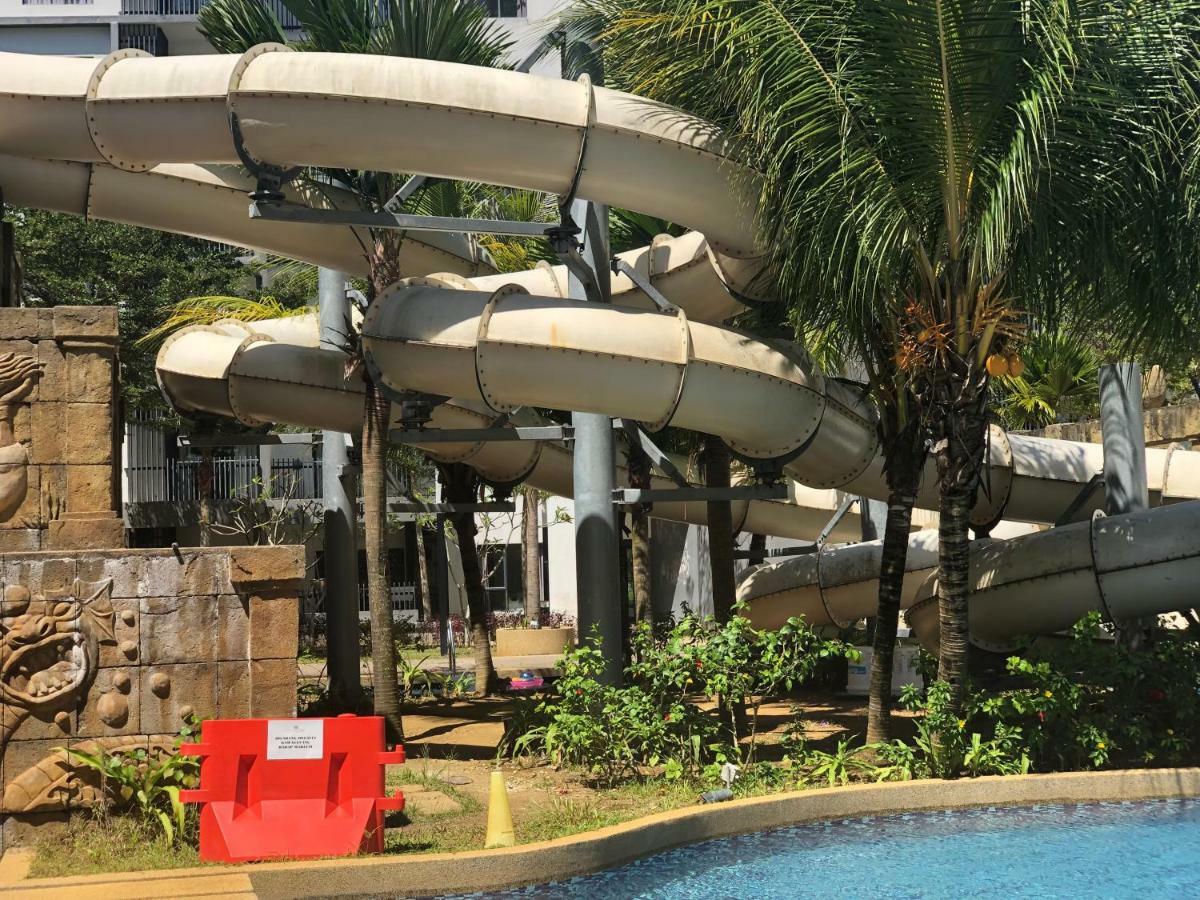 Swiss Garden Residence Pool Sea View Beach Resort Luxury Apartment & Family Suite Kuantan Exteriör bild