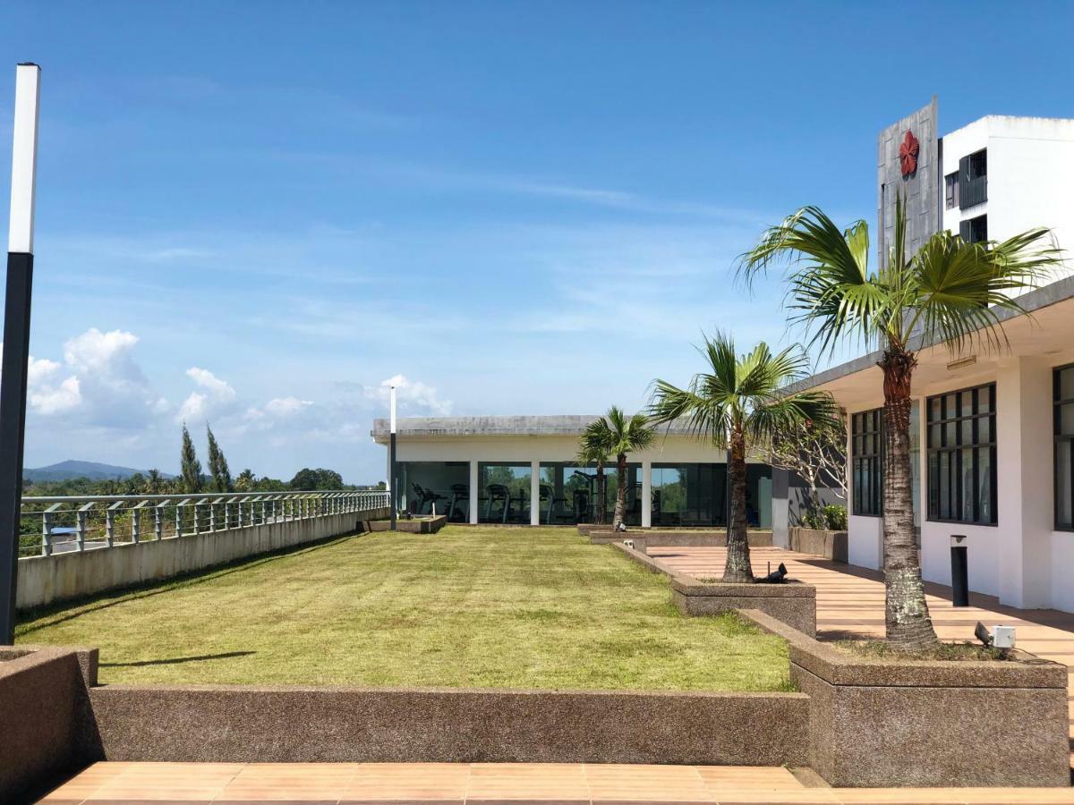 Swiss Garden Residence Pool Sea View Beach Resort Luxury Apartment & Family Suite Kuantan Exteriör bild
